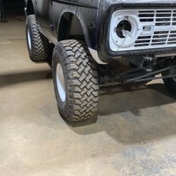 wild peak muds 35 12.5 r15 never used 