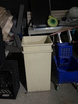 Trash cans mop bucket