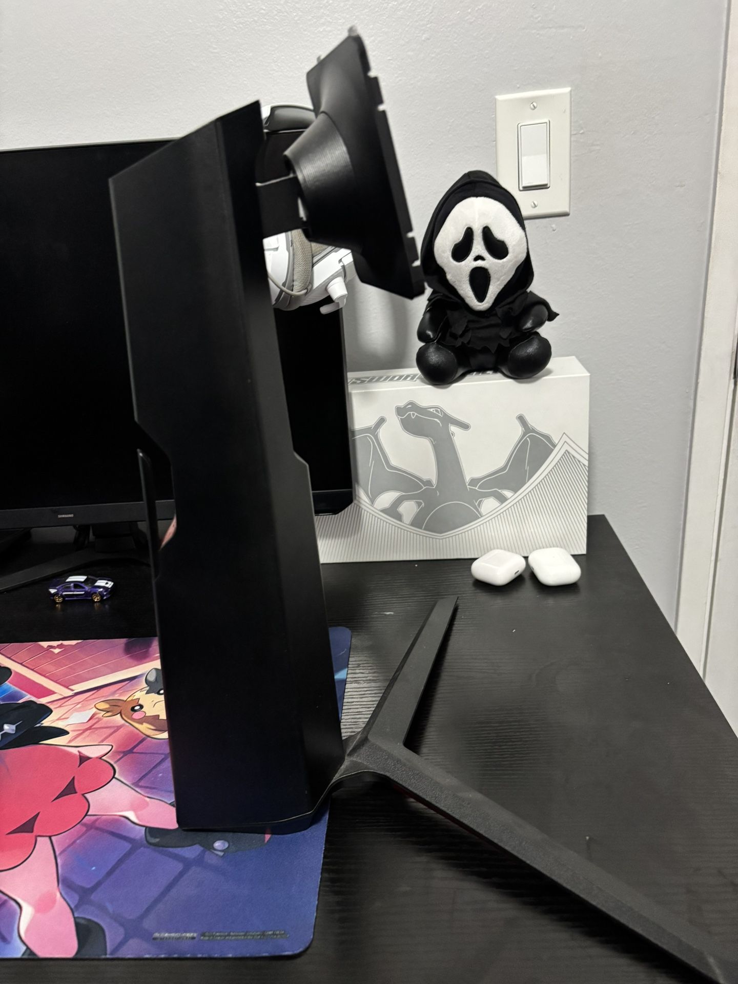 Ultra Gear Monitor Stand