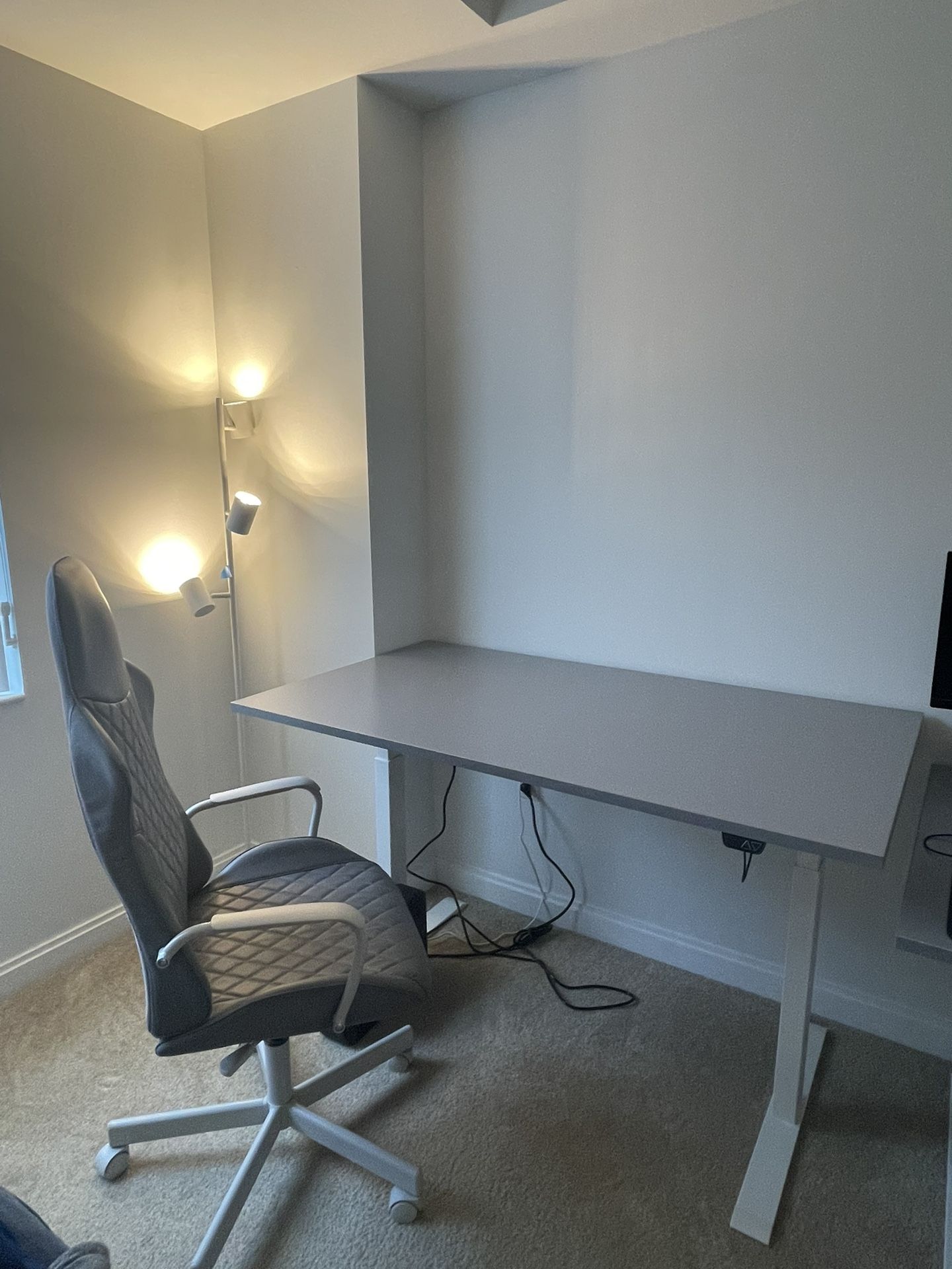 IKEA Rodulf gray sit/stand desk
