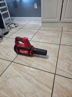 Milwaukee blower