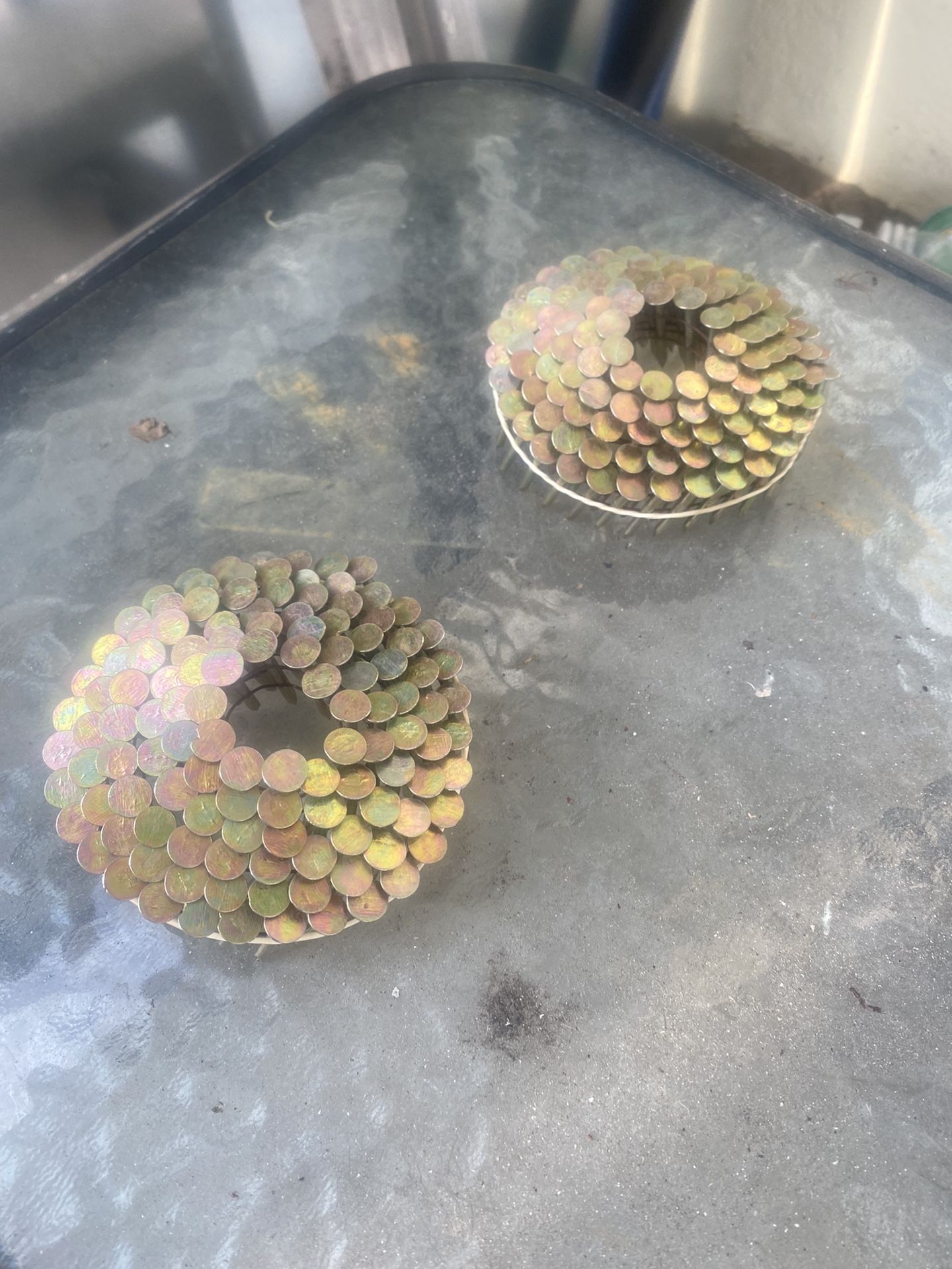 Roofing Nails 1 1/4” (16 )