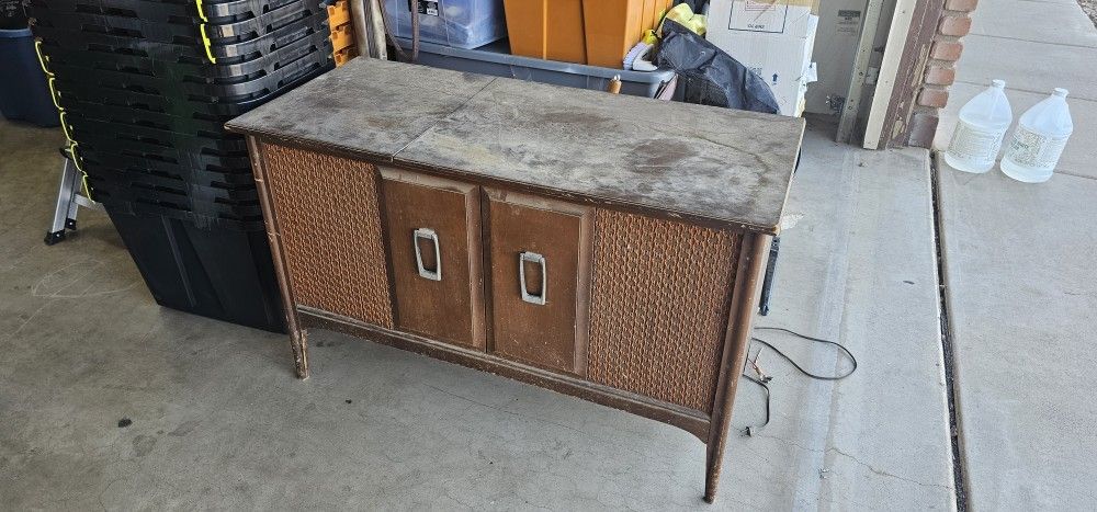 Old Admiral Record Player