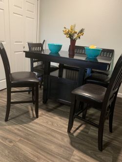 $250.00 OBO MIN $175.00 I paid $1,100 had it for a year, really don’t needed because I just bought a new set 9/10 condition. No delivery. Can pick u