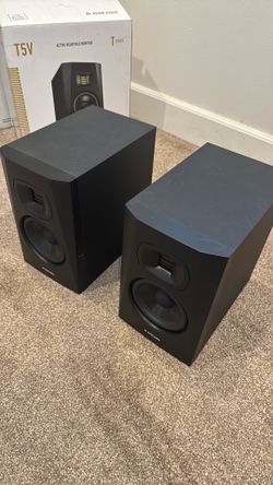Monitor speakers Adam Audio T5V