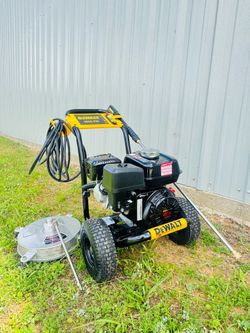 DEWALT 3600 Psi Pressure Washer (LIKE NEW)