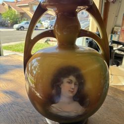 IAntique Vase