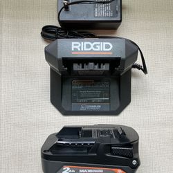RIDGID. 18V Lithium Ion MAX OUTPUT 2.0Ah Starter Kit.