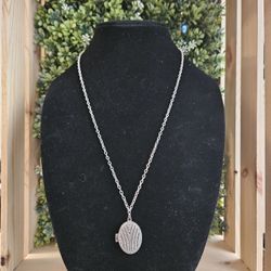 Elegant Silver Locket Necklace
