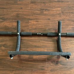 Pull Up Bar