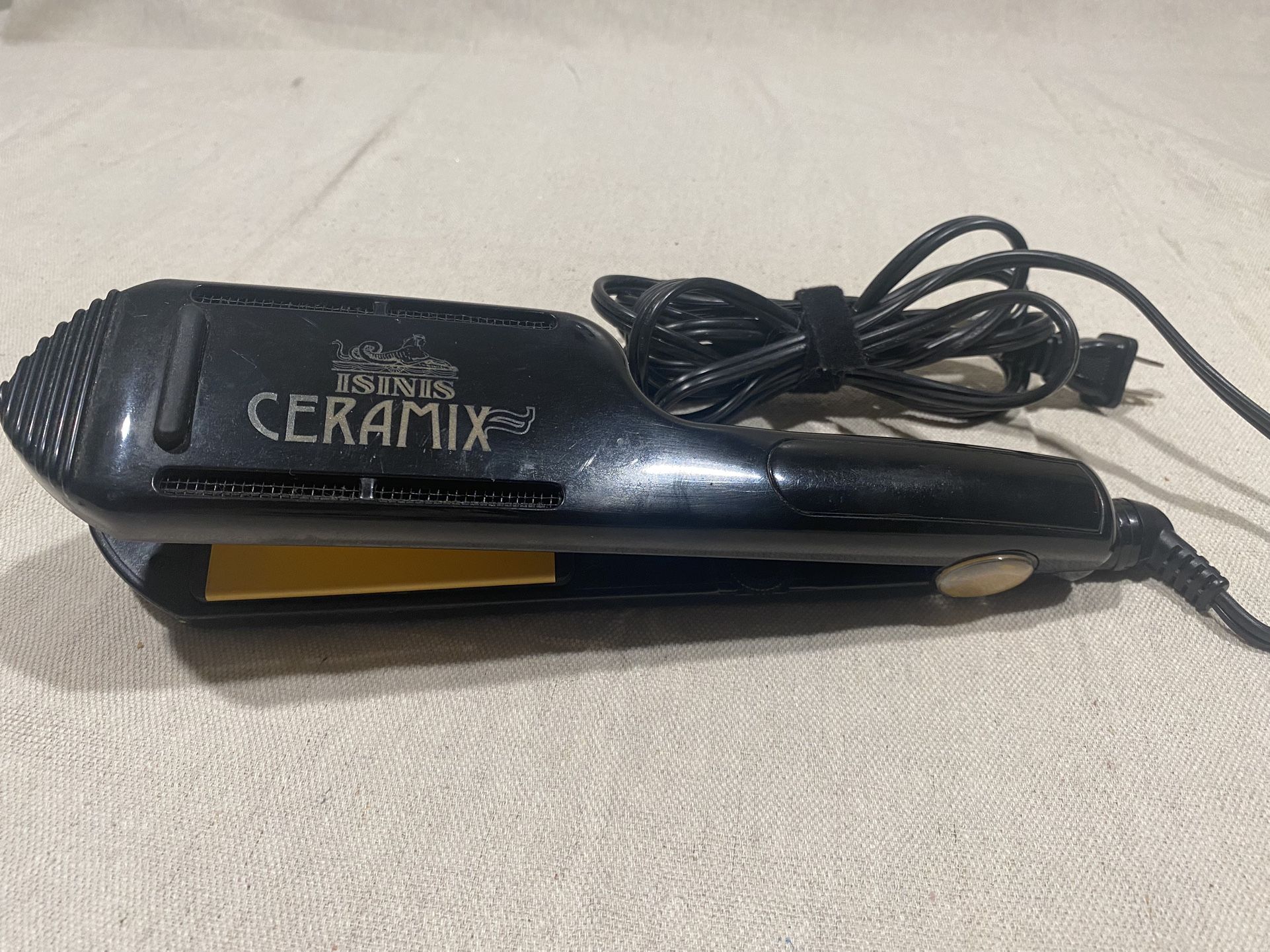 Isinis Ceramix Flat Iron