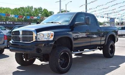 2007 Dodge Ram Pickup 1500 SLT 4dr Quad Cab 4WD LB