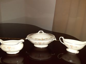 3 piece Georgian Set Of Dishes Perfect For Thanksgiving Dinner