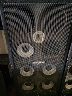 Behringer 8x10 cabinet, some speakers still intact
