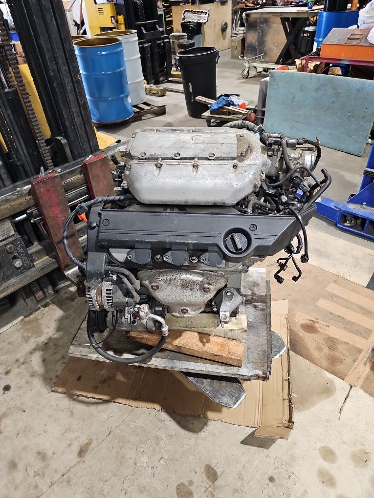 Honda Odyssey J35A4 Motor For Parts