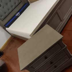 *Manager's Special!!!*---Bold Frisco Queen/King Bed And Nightstand Sets---From $598!!!---Delivery And Financing😉