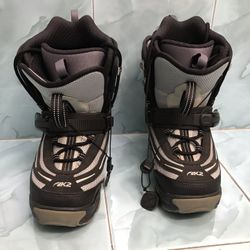 K2  Surefit  Cirque HB Clicker Step-In Snowboard Boots. Size 8.