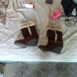 Brown Boots 