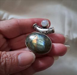 🌌 Handmade | Labradorite and Moonstone Pendant 🌌
