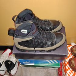 Jordan Retro 9 Size 10.5 Mens