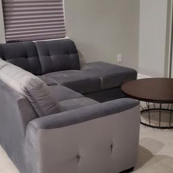 COMFY NEW CALI VELVET SECTIONAL SOFA ON SALE ONLY $799. IN STOCK SAME DAY DELIVERY 🚚 FINANCING AVAILABLE 