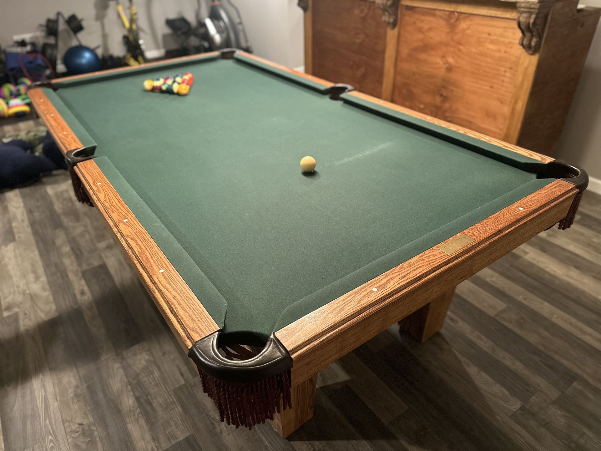 🎱 Olhausen 8’ Pool Table – Excellent Condition – $1,500 (Bethlehem, PA)