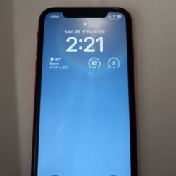 iPhone XR AT&T Or Cricket 64gb Cracked Backed Comes With Case