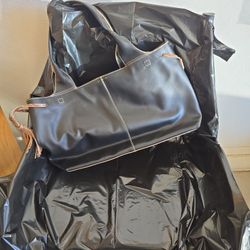 G.I.L.I. Genuine Leather Hand Bag