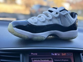 AIR JORDAN 11 RETRO LOW. 8 Man 