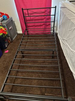Twin Mattress & Metal Bed Frame – Clean Mattress with Protector