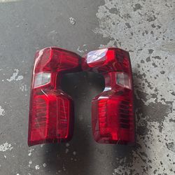 2019-2021 Chevrolet silverado tail lights OEM ORIGINAL