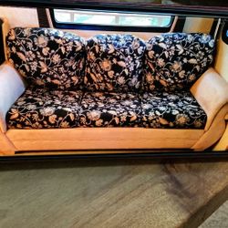 Sofa/queen Bed. Perfect  Condition. Very Heavy.