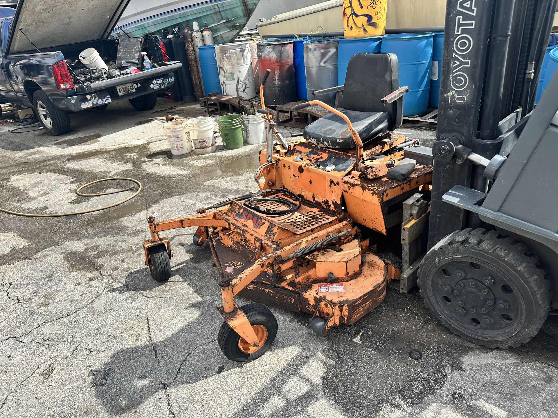 Scag Zero-Turn Lawn Mower – Model CCB22S