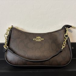 Coach hand bag/purse