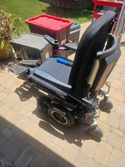 Q500M Wheel Chair  works great!