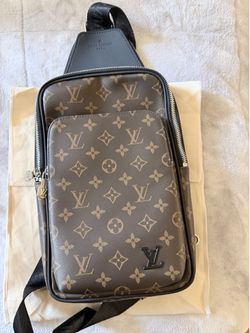 LOUIS VUITTON SLING BAG