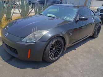 2005 Nissan 350z Color Black