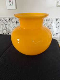 Beautiful Modern Deep Yellow Glass Vase.
