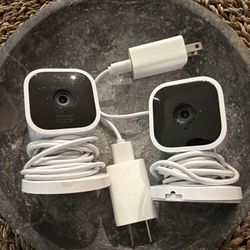 2x Blink Mini Indoor Security Cameras (Wired) + Mounts