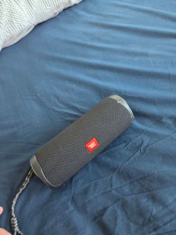 Jbl flip 5  like new