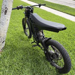 2025 surron lbx (500 miles )