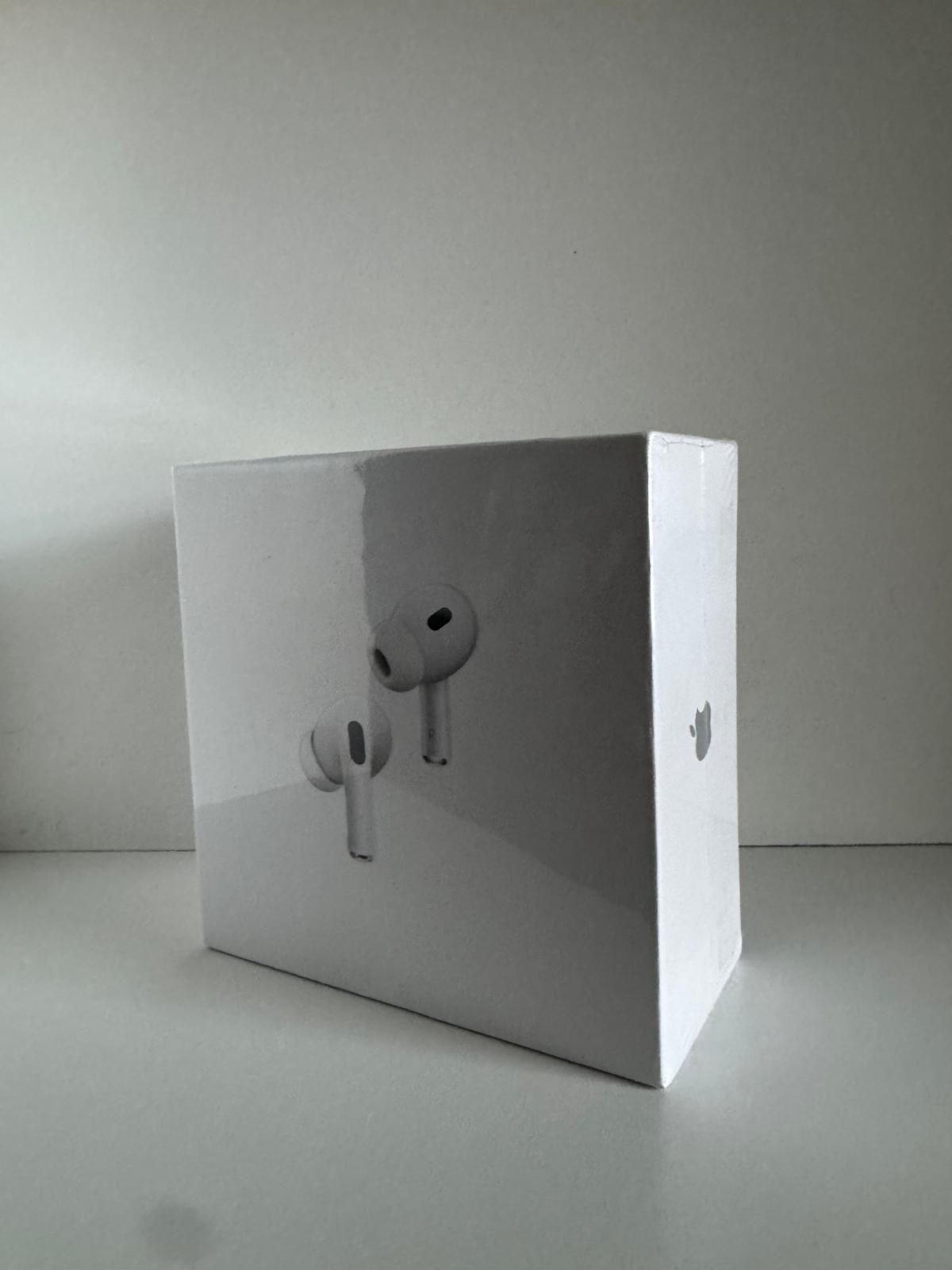 AirPods Pro 2nd Generation With MagSafe Charging Case(USB-C)