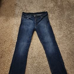 Levis