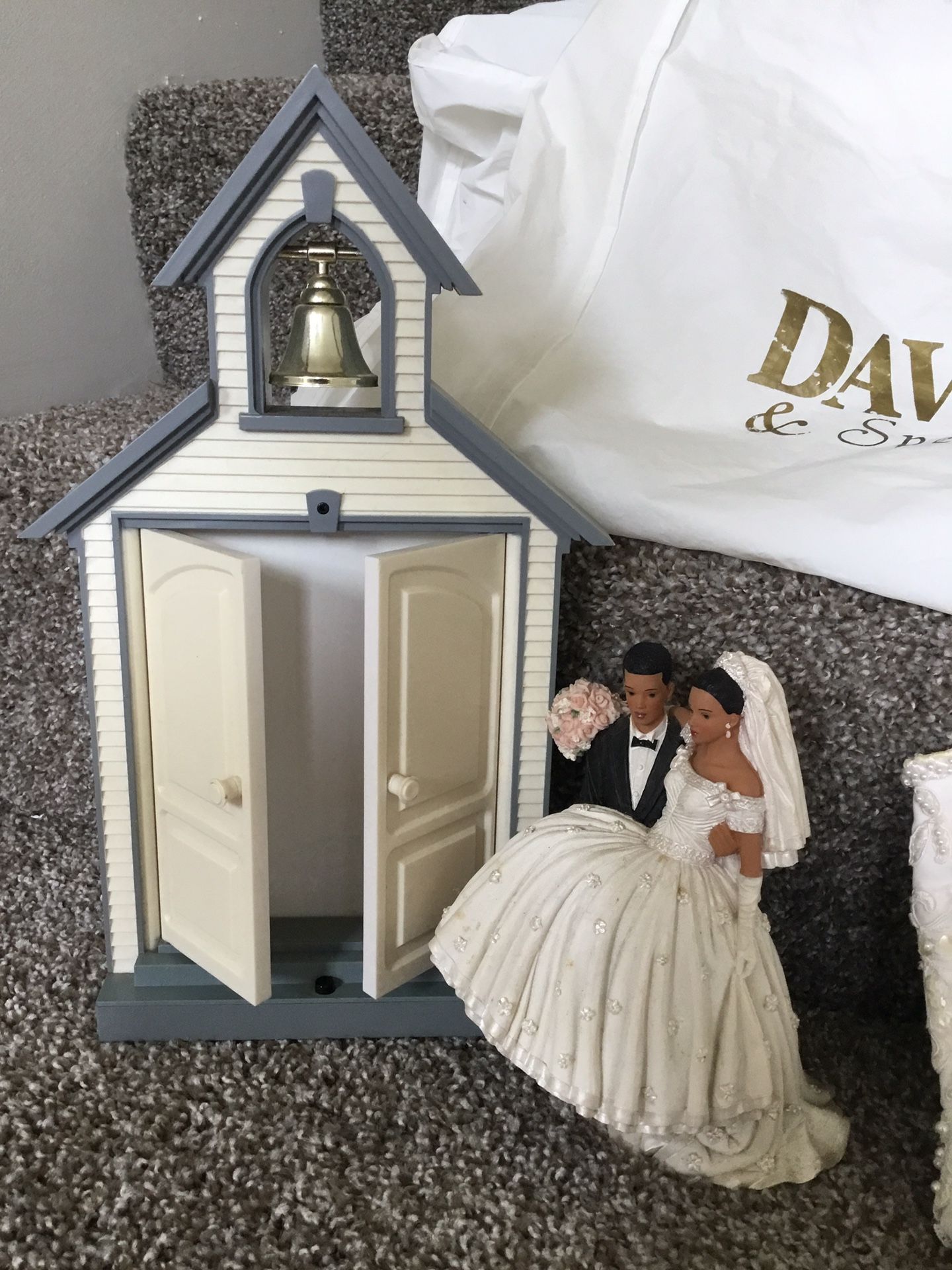 Wedding Gown And Train Size Wedding Chapel Singing Photo Frame