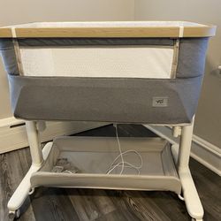 Motion, Vibration, Lullaby Bedside Bassinet 