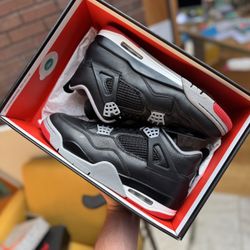 Jordan 4 Bred Reimagined - 8.5M