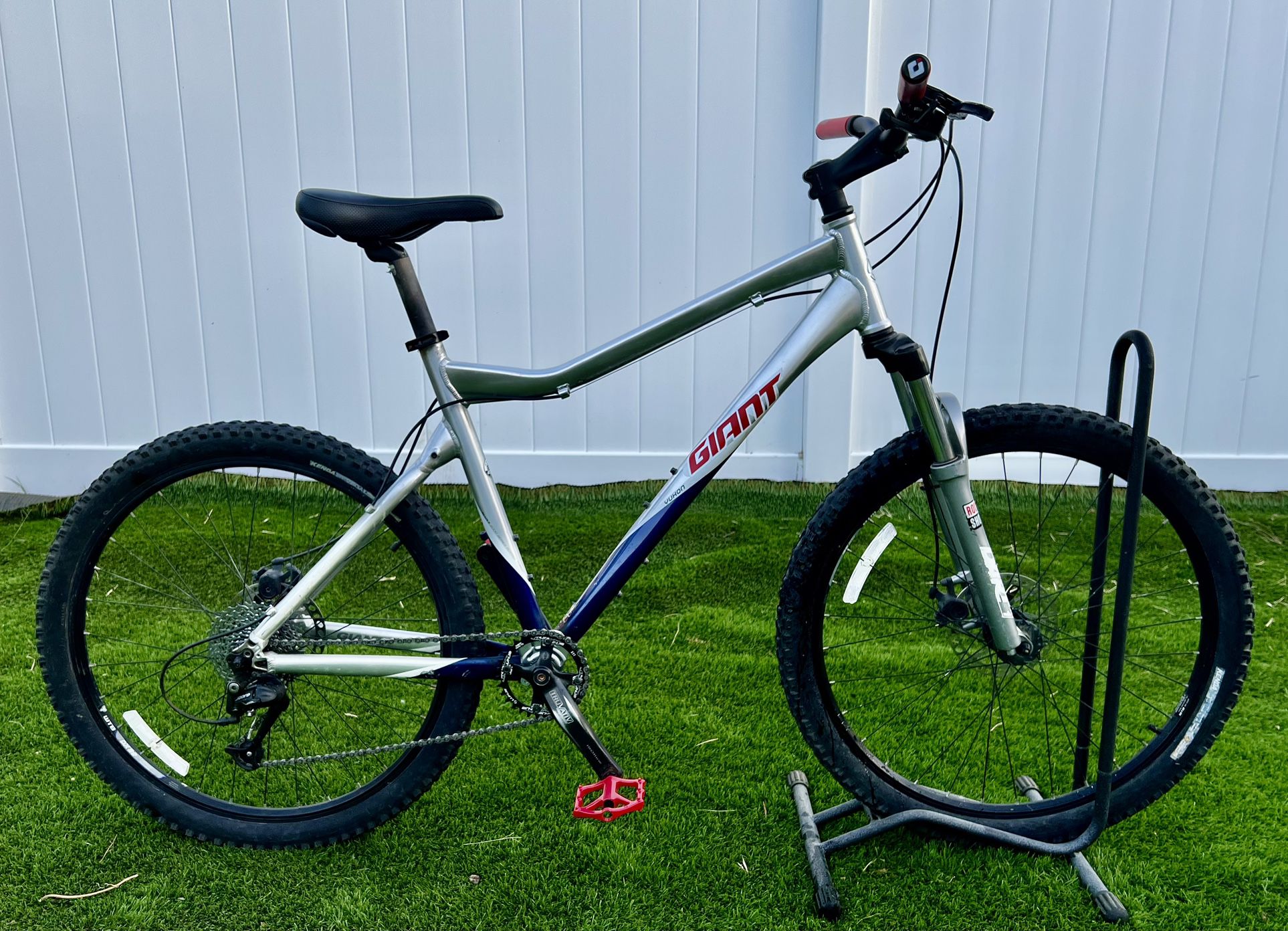 26” Giant Yukon Hardtail mountain Bike Bicycle