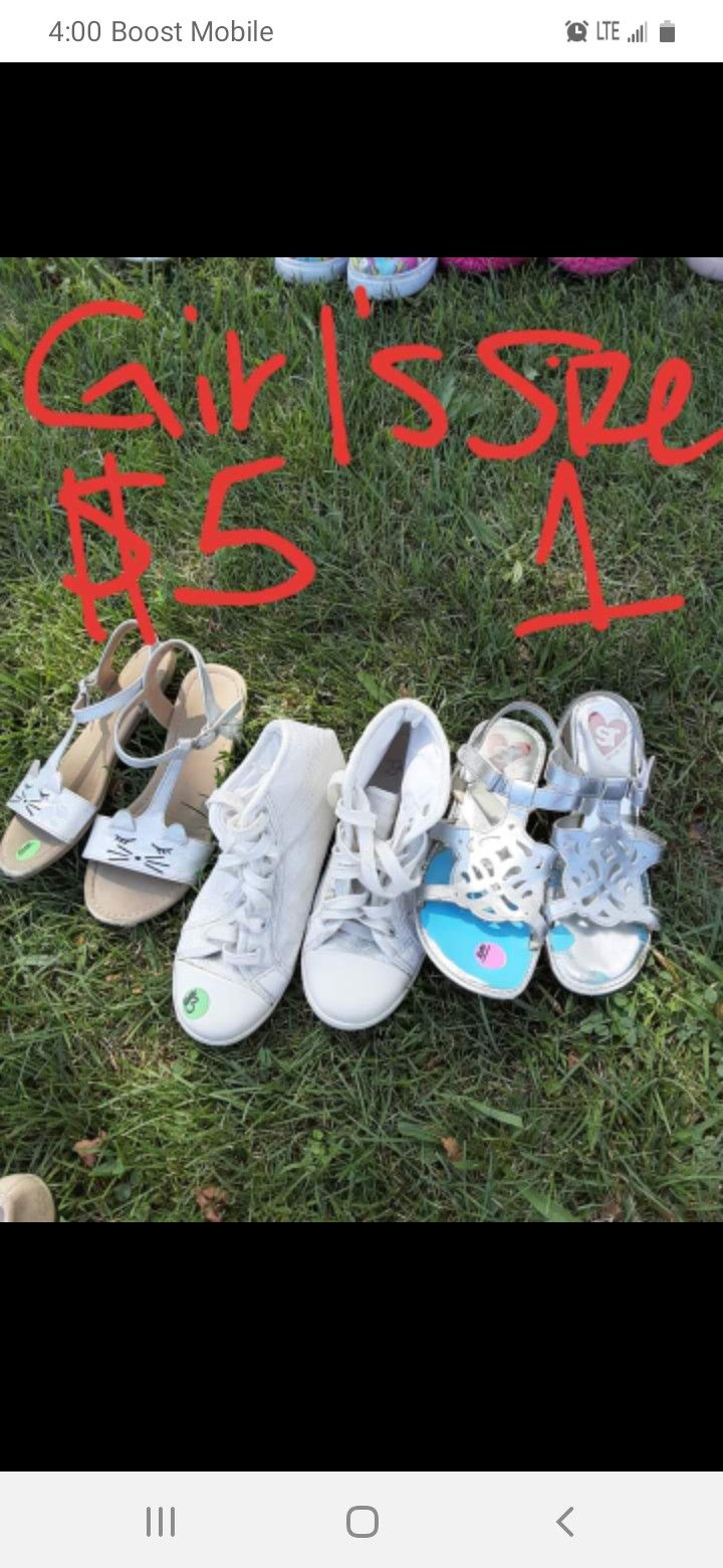 Girls size 1 shoe lot good condition
