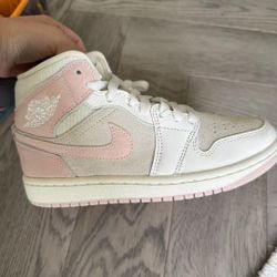 Nike air Jordan women Sneaker Size 5