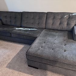 L Sectional with Chaise